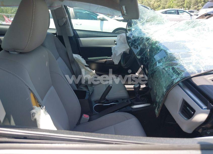 Photo 5 of 2015 Toyota Corolla LE (VIN 2T1BURHE8FC443240)