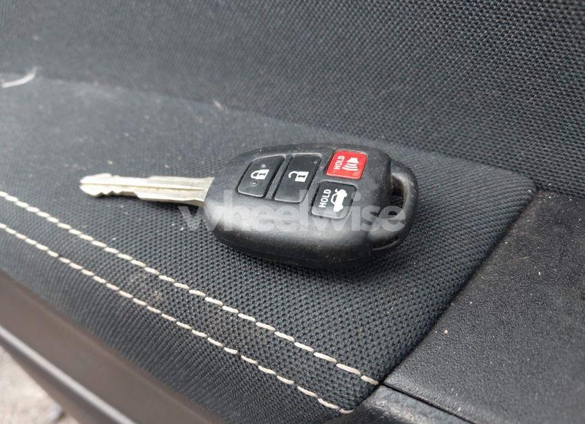 Photo 11 of 2015 Toyota Corolla LE (VIN 2T1BURHE8FC456313)