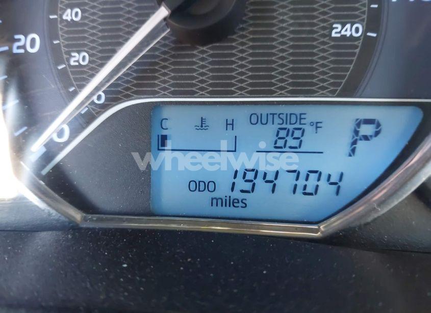 Photo 16 of 2015 Toyota Corolla LE (VIN 2T1BURHE8FC460474)