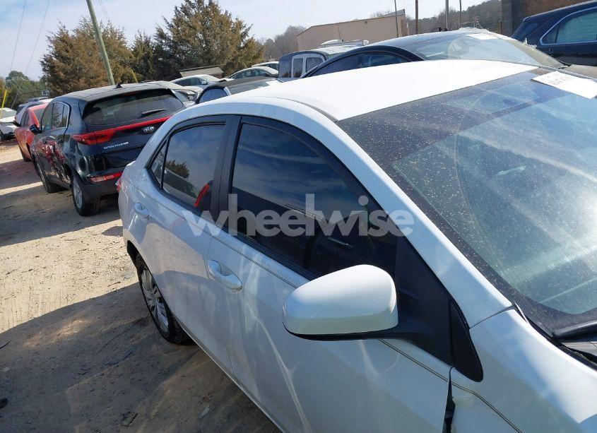 Photo 14 of 2015 Toyota Corolla LE (VIN 2T1BURHE8FC472883)