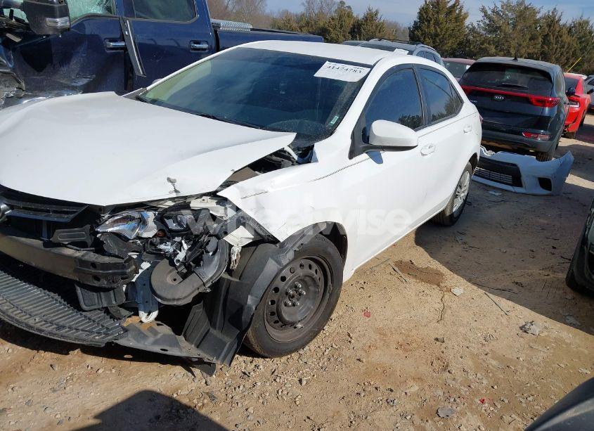 Photo 2 of 2015 Toyota Corolla LE (VIN 2T1BURHE8FC472883)