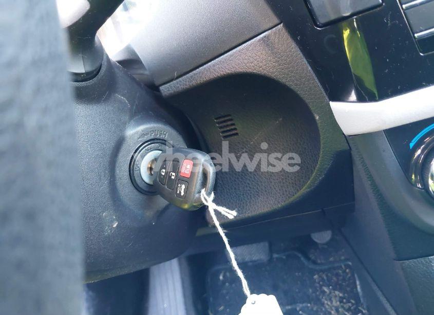 Photo 11 of 2016 Toyota Corolla LE (VIN 2T1BURHE8GC493640)