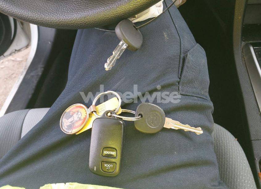 Photo 11 of 2016 Toyota Corolla L (VIN 2T1BURHE8GC522764)