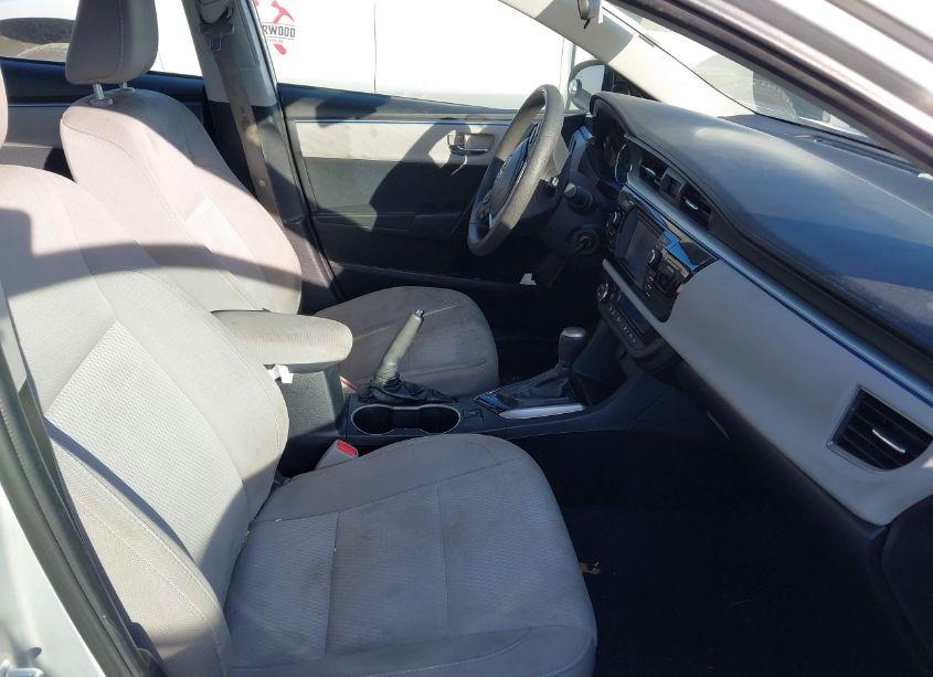 Photo 5 of 2016 Toyota Corolla LE (VIN 2T1BURHE8GC526734)