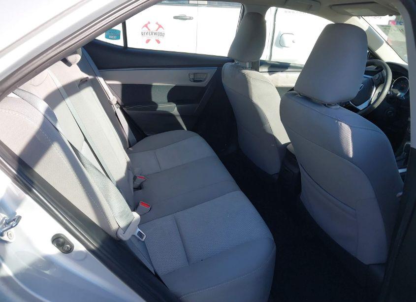 Photo 8 of 2016 Toyota Corolla LE (VIN 2T1BURHE8GC526734)