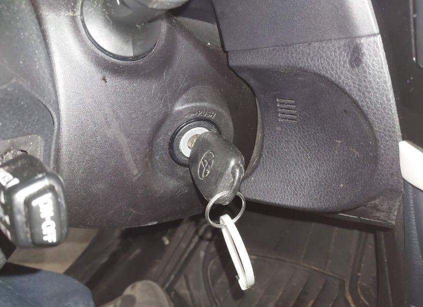 Photo 11 of 2016 Toyota Corolla LE (VIN 2T1BURHE8GC614523)