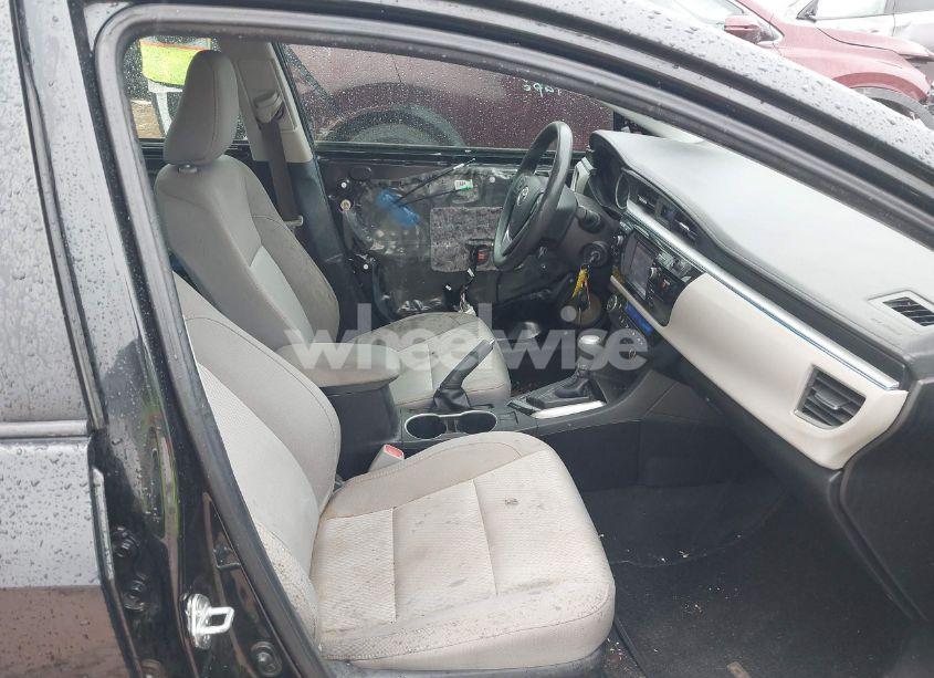 Photo 5 of 2016 Toyota Corolla LE (VIN 2T1BURHE8GC627322)