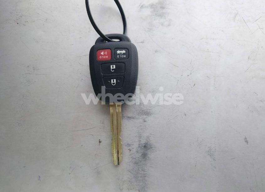 Photo 11 of 2016 Toyota Corolla LE (VIN 2T1BURHE8GC678710)