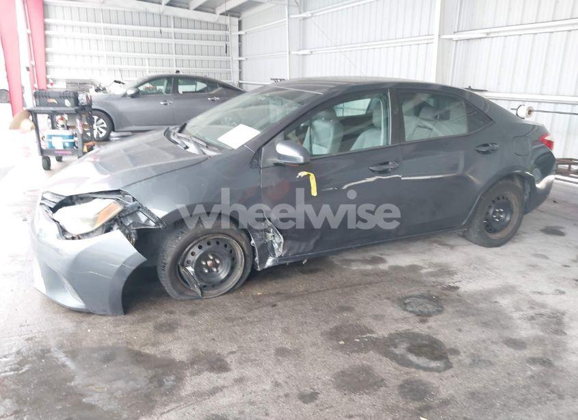 Photo 2 of 2016 Toyota Corolla LE (VIN 2T1BURHE8GC678710)