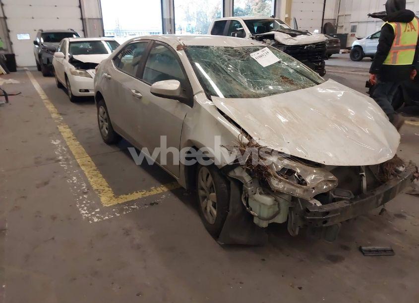 2016 Toyota Corolla LE (VIN 2T1BURHE8GC707722) main photo