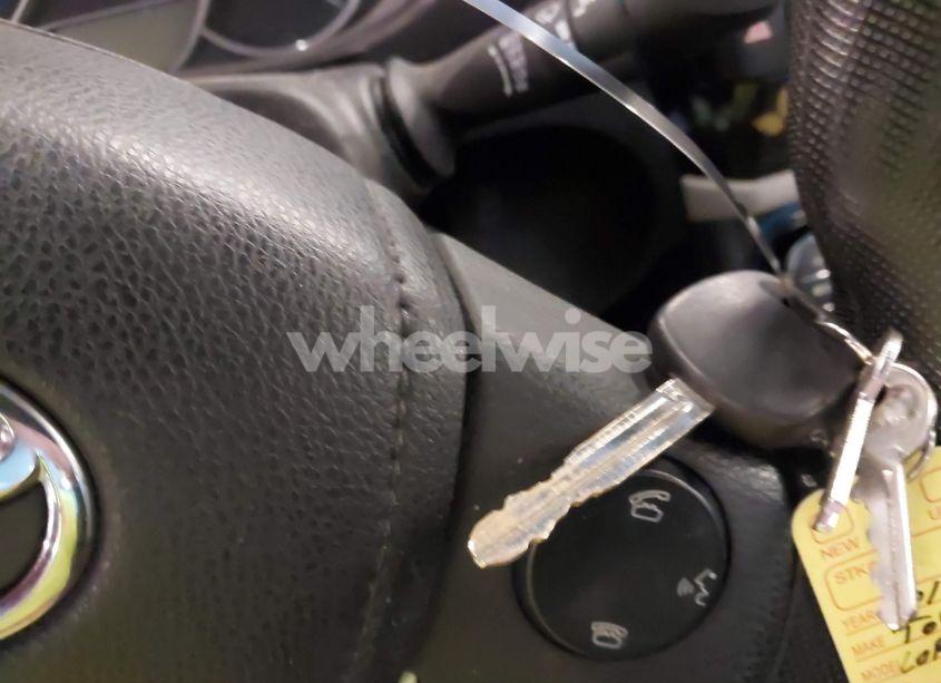 Photo 11 of 2016 Toyota Corolla LE (VIN 2T1BURHE8GC725332)