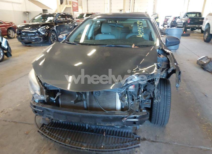 Photo 13 of 2016 Toyota Corolla LE (VIN 2T1BURHE8GC725332)