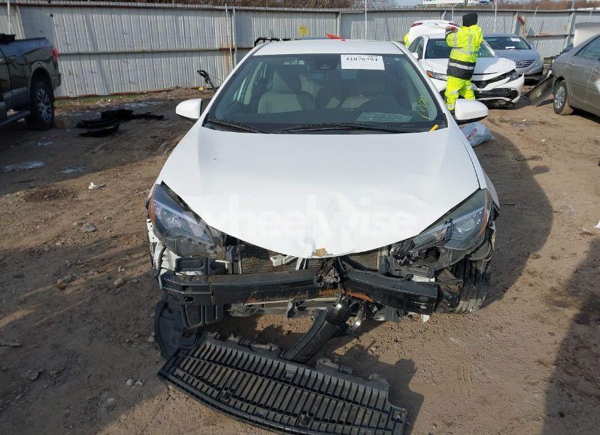 Photo 12 of 2017 Toyota Corolla L/LE/XLE/SE/XSE (VIN 2T1BURHE8HC750359)