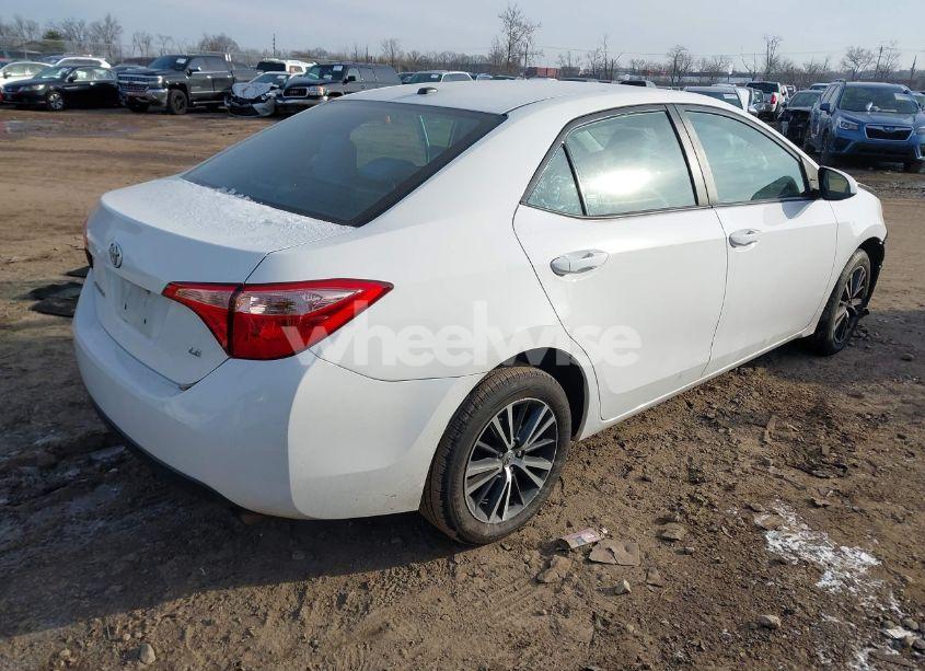 Photo 4 of 2017 Toyota Corolla L/LE/XLE/SE/XSE (VIN 2T1BURHE8HC750359)