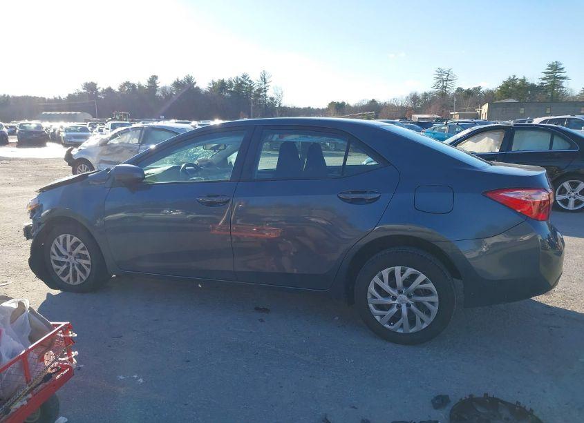 Photo 15 of 2017 Toyota Corolla LE (VIN 2T1BURHE8HC773348)