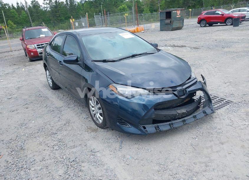 2017 Toyota Corolla LE (VIN 2T1BURHE8HC780137) main photo