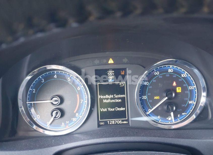 Photo 7 of 2017 Toyota Corolla SE (VIN 2T1BURHE8HC782826)