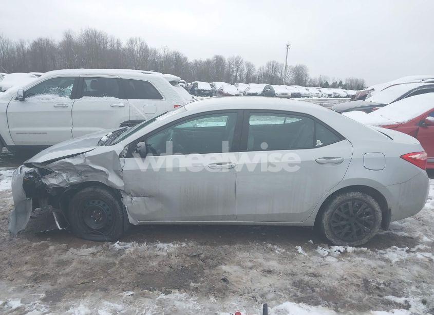 Photo 15 of 2017 Toyota Corolla LE (VIN 2T1BURHE8HC788495)