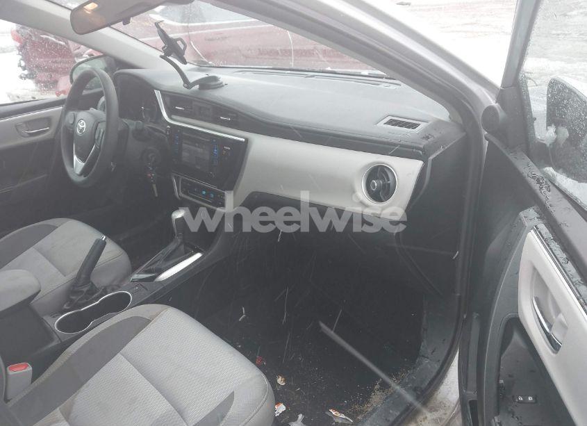 Photo 5 of 2017 Toyota Corolla LE (VIN 2T1BURHE8HC788495)