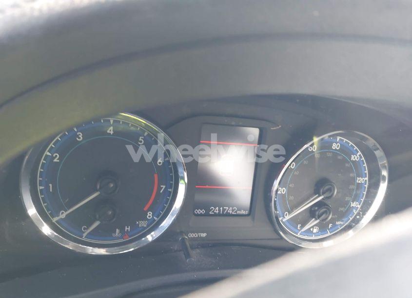 Photo 15 of 2017 Toyota Corolla L/LE/SE/SE SPECIAL EDITION/XLE/XSE (VIN 2T1BURHE8HC793924)