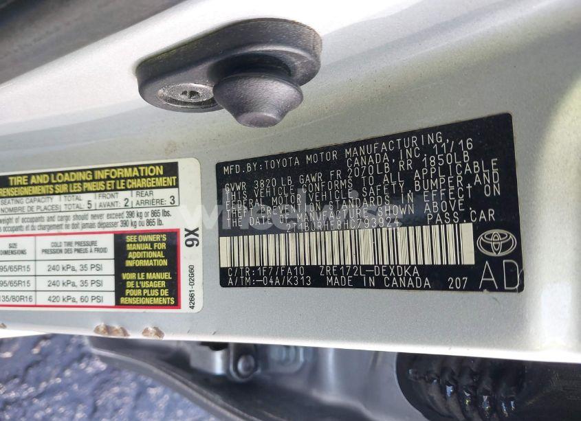 Photo 9 of 2017 Toyota Corolla L/LE/SE/SE SPECIAL EDITION/XLE/XSE (VIN 2T1BURHE8HC793924)