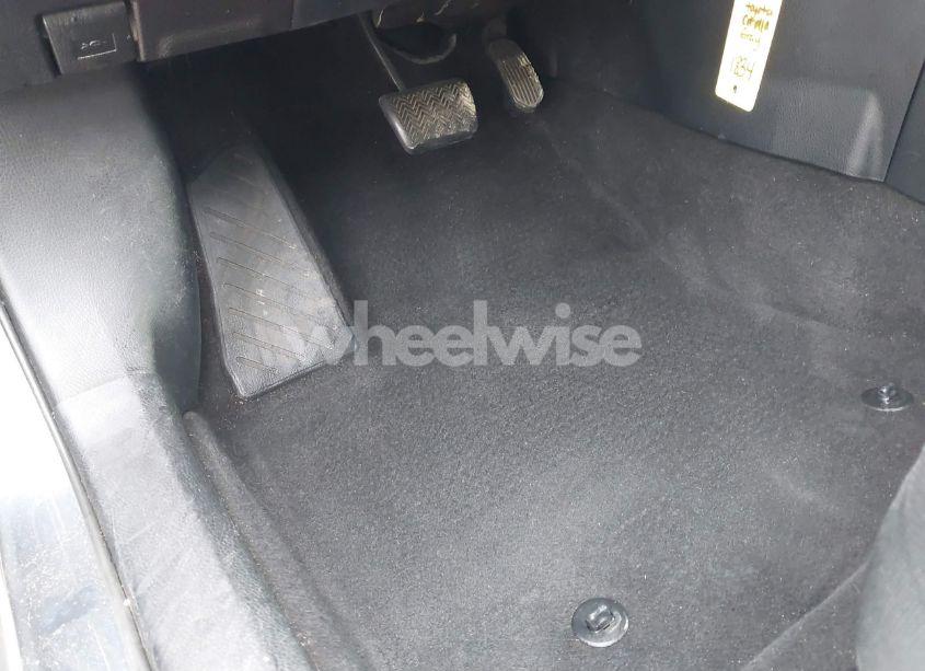 Photo 17 of 2017 Toyota Corolla LE (VIN 2T1BURHE8HC799559)