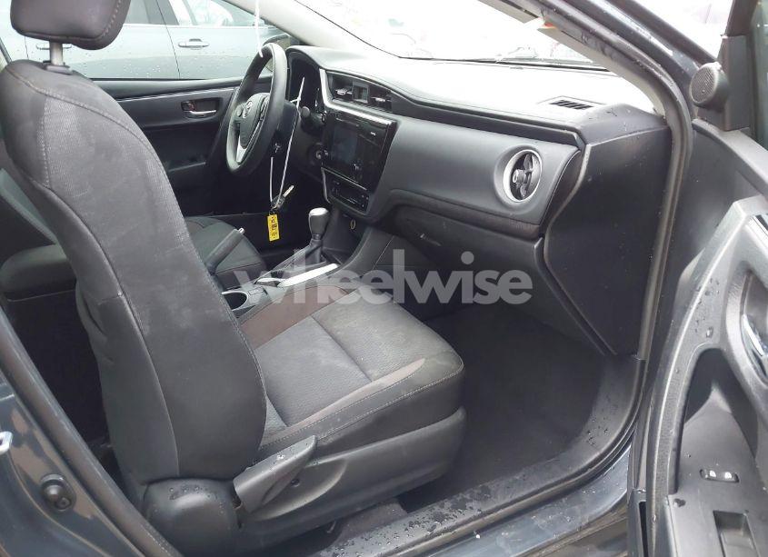 Photo 5 of 2017 Toyota Corolla LE (VIN 2T1BURHE8HC799559)