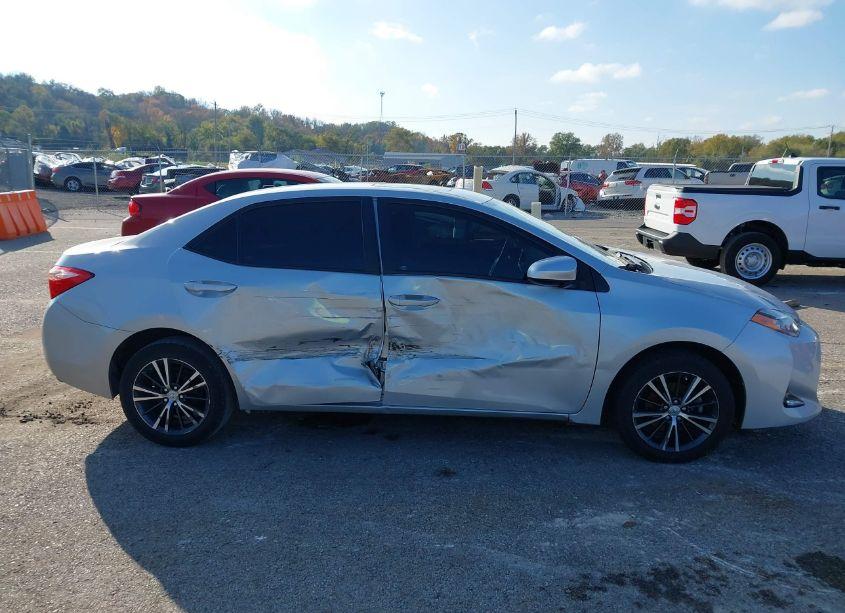 Photo 13 of 2017 Toyota Corolla L/LE/XLE/SE/XSE (VIN 2T1BURHE8HC800631)