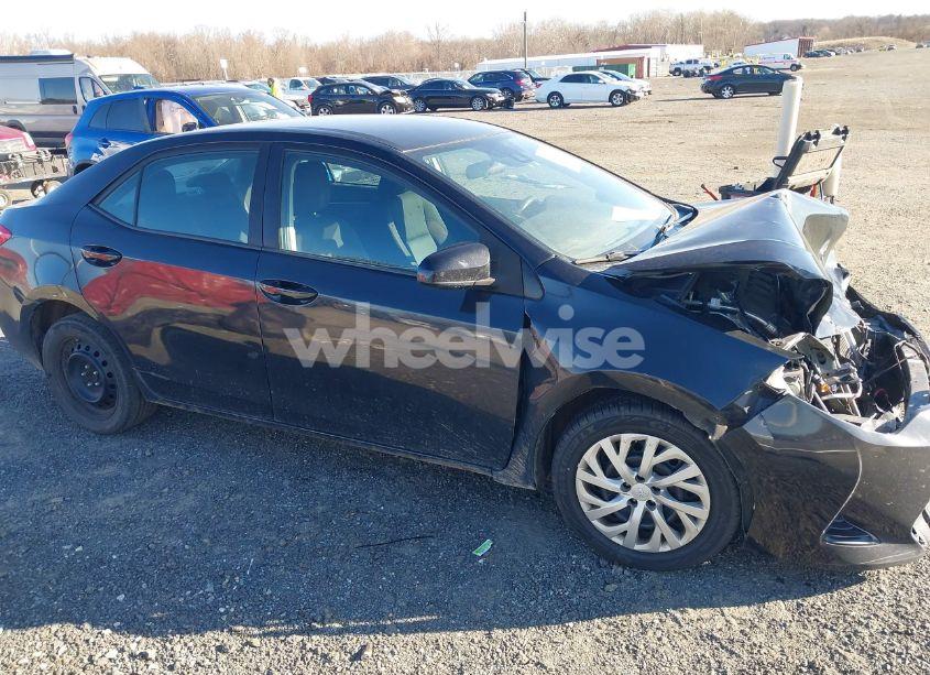 Photo 14 of 2017 Toyota Corolla LE (VIN 2T1BURHE8HC802752)