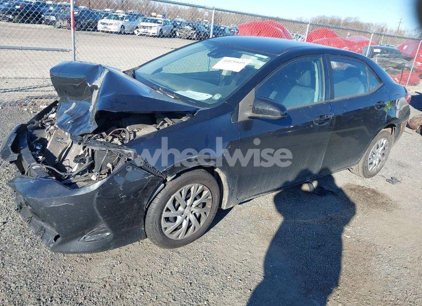 Photo 2 of 2017 Toyota Corolla LE (VIN 2T1BURHE8HC802752)