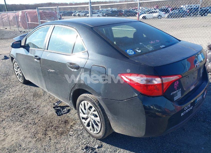 Photo 3 of 2017 Toyota Corolla LE (VIN 2T1BURHE8HC802752)