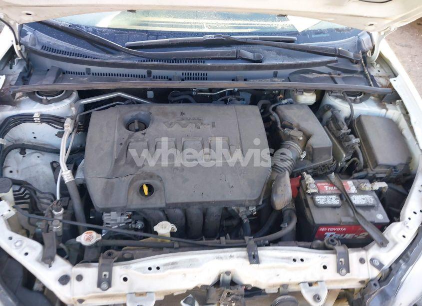 Photo 10 of 2017 Toyota Corolla LE (VIN 2T1BURHE8HC820040)