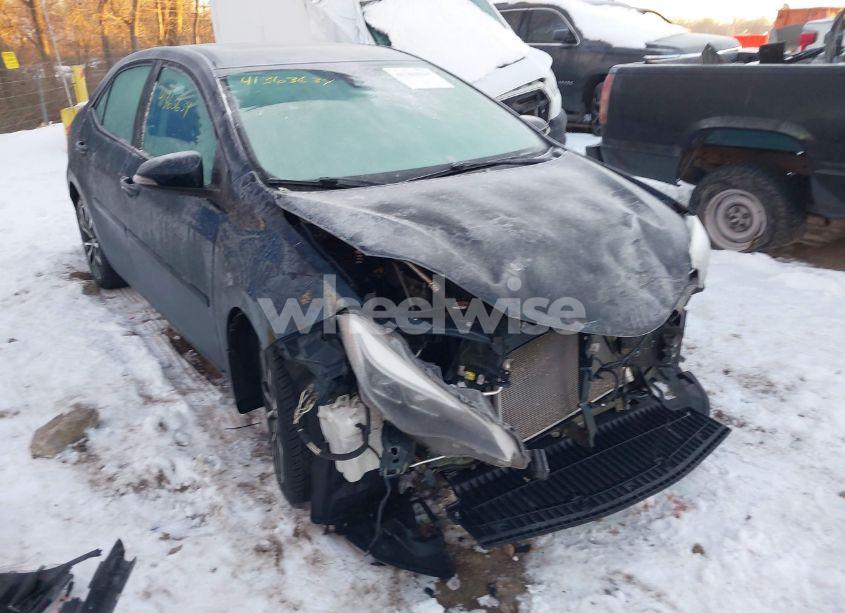 2017 Toyota Corolla XSE (VIN 2T1BURHE8HC844869) main photo