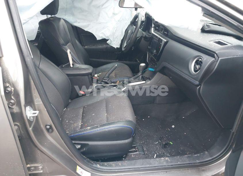 Photo 5 of 2017 Toyota Corolla L/LE/XLE/SE/XSE (VIN 2T1BURHE8HC850185)