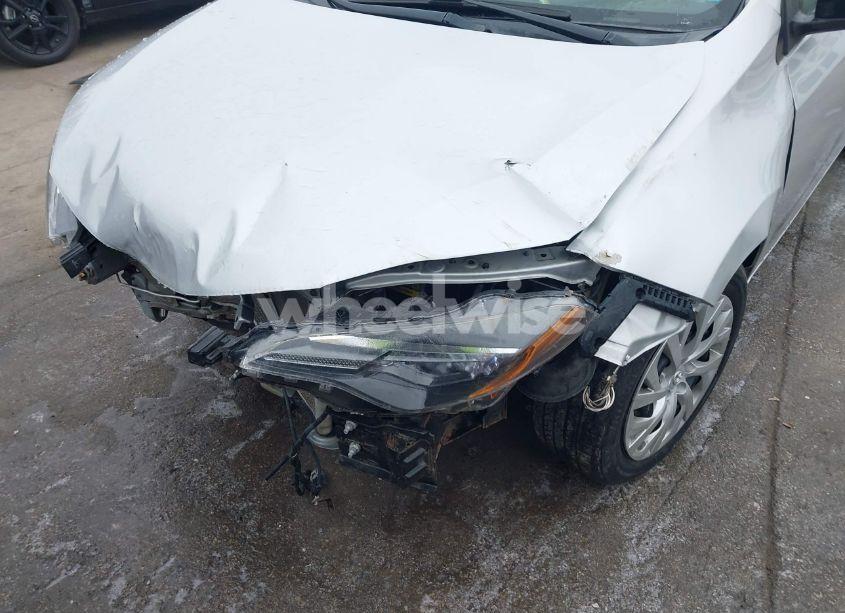 Photo 18 of 2017 Toyota Corolla LE (VIN 2T1BURHE8HC867813)