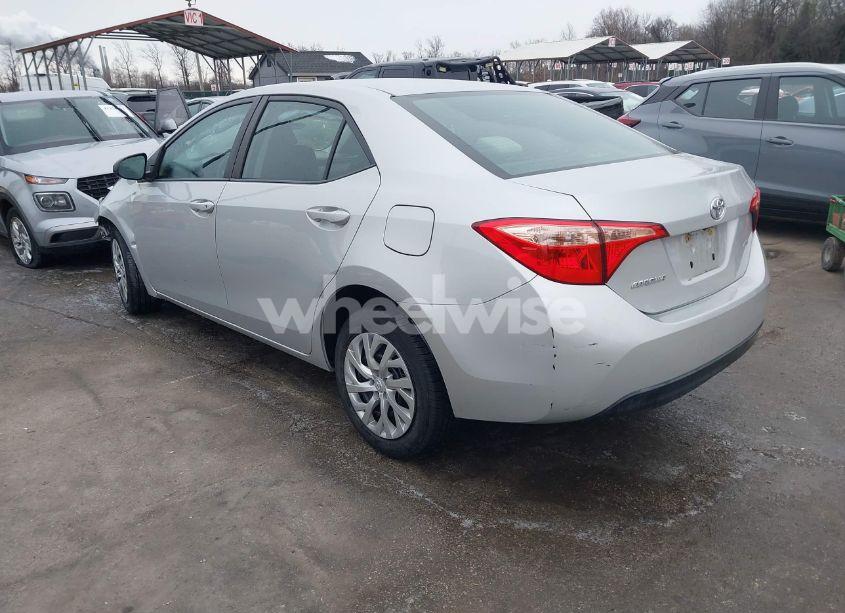 Photo 3 of 2017 Toyota Corolla LE (VIN 2T1BURHE8HC867813)