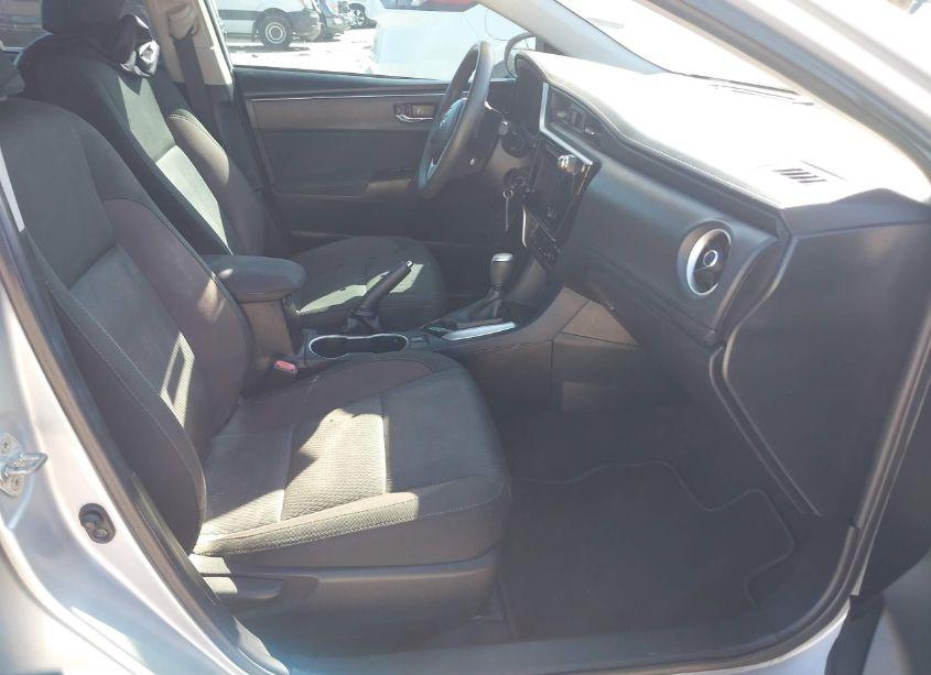 Photo 5 of 2017 Toyota Corolla LE (VIN 2T1BURHE8HC871361)