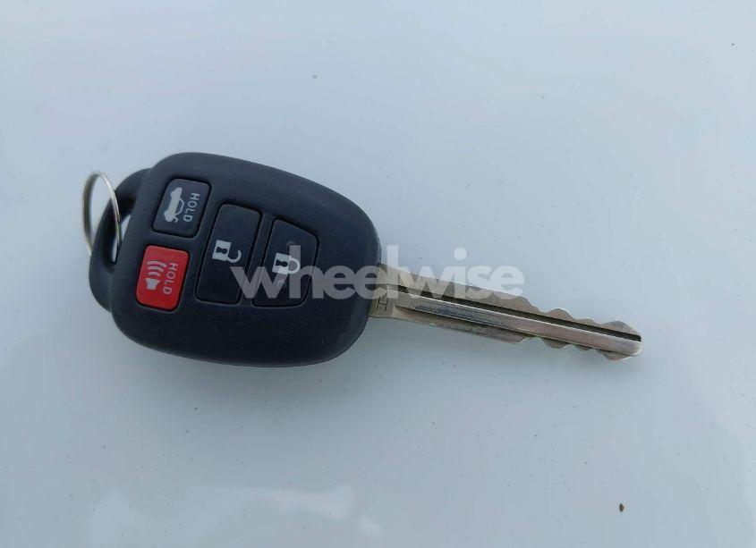 Photo 11 of 2017 Toyota Corolla LE (VIN 2T1BURHE8HC927623)