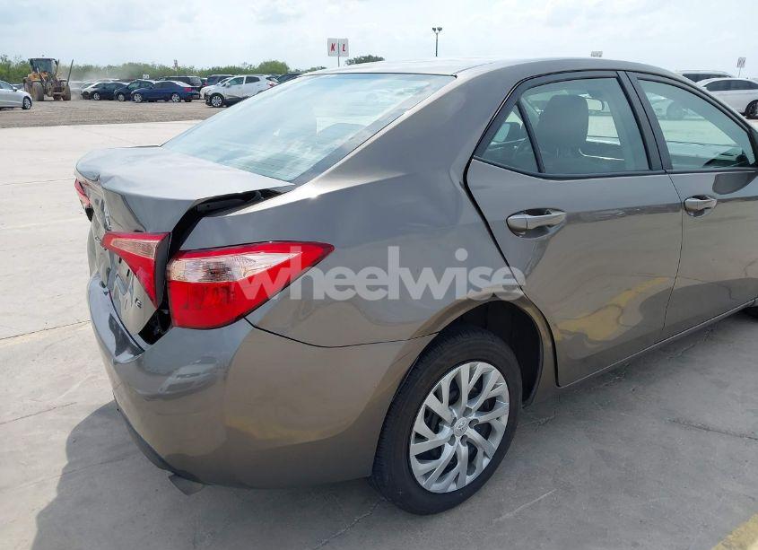 Photo 17 of 2017 Toyota Corolla LE (VIN 2T1BURHE8HC927623)