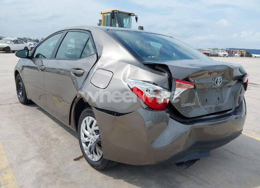 Photo 3 of 2017 Toyota Corolla LE (VIN 2T1BURHE8HC927623)