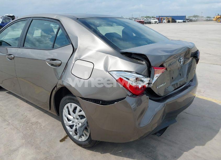 Photo 6 of 2017 Toyota Corolla LE (VIN 2T1BURHE8HC927623)