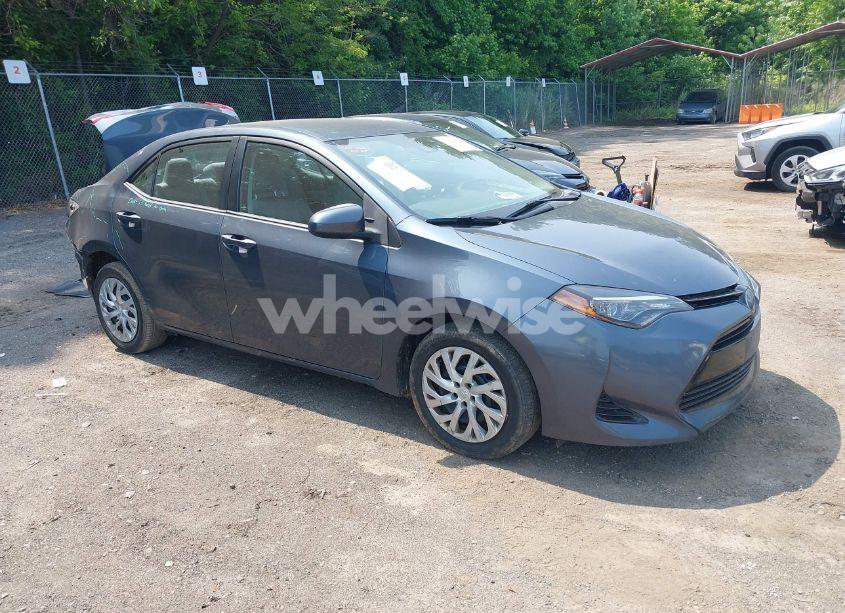 2017 Toyota Corolla L/LE/SE/SE SPECIAL EDITION/XLE/XSE (VIN 2T1BURHE8HC932787) main photo