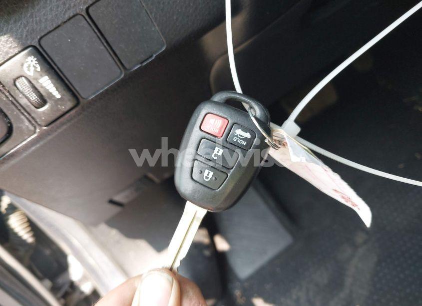 Photo 11 of 2017 Toyota Corolla L/LE/SE/SE SPECIAL EDITION/XLE/XSE (VIN 2T1BURHE8HC932787)