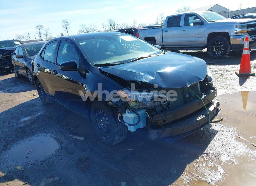 2017 Toyota Corolla LE (VIN 2T1BURHE8HC933048) main photo