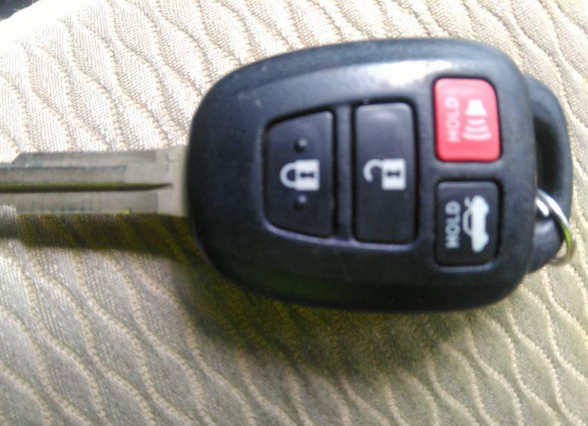 Photo 11 of 2017 Toyota Corolla LE (VIN 2T1BURHE8HC941196)