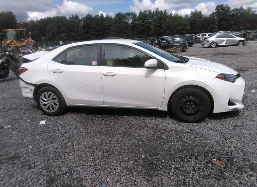 Photo 14 of 2017 Toyota Corolla LE (VIN 2T1BURHE8HC941196)
