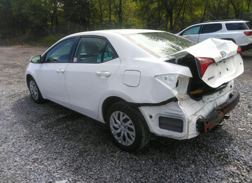 Photo 3 of 2017 Toyota Corolla LE (VIN 2T1BURHE8HC941196)