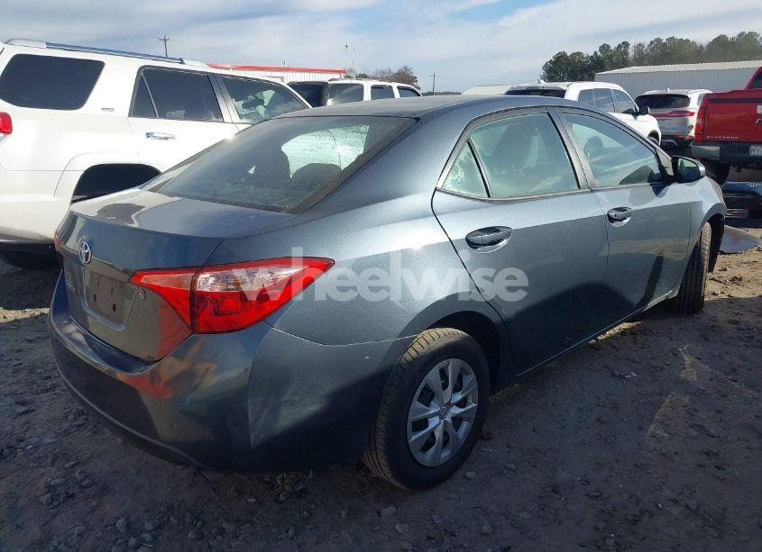 Photo 4 of 2017 Toyota Corolla L (VIN 2T1BURHE8HC955423)