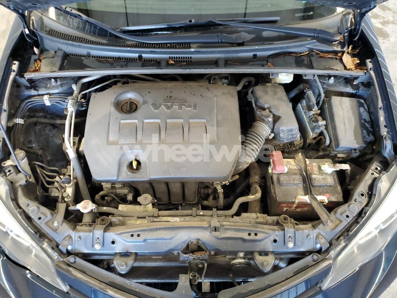 Photo 11 of 2018 TOYOTA COROLLA L (VIN 2T1BURHE8JC001843)