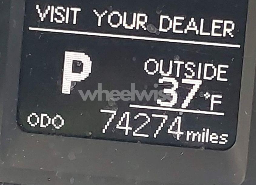 Photo 15 of 2018 Toyota Corolla LE (VIN 2T1BURHE8JC006041)